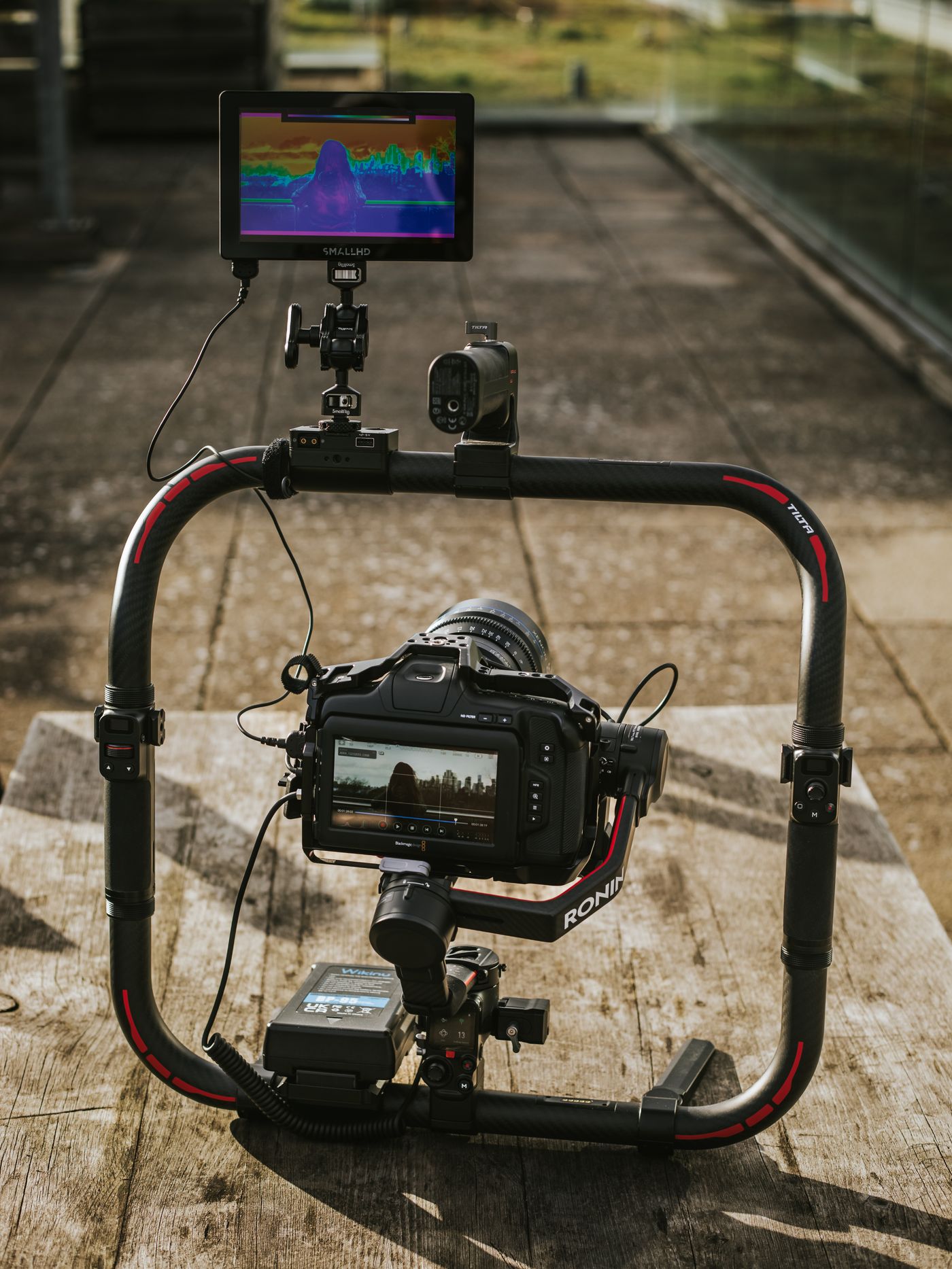Handcamera met thermovisie- of warmtebeeldscherm voor inspectie